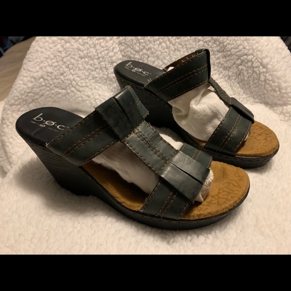 Black leather Sz 10 B.O.C. Born on Concept Sandals